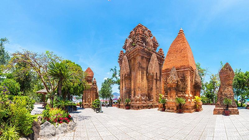 Tháp Bà Ponanagar Nha Trang