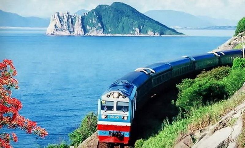 Tàu đến ga Tuy Hòa Phú Yên
